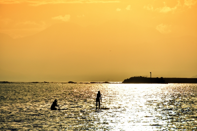 鎌倉・逗子の海で楽しむSUP体験｜富士山と夕日を望む絶景サンセット